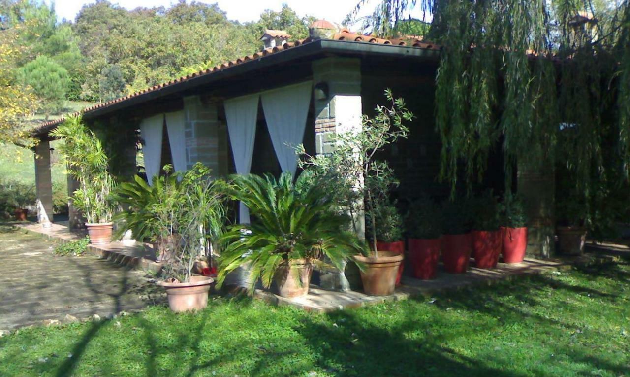 Villa Con Piscina Canale Monterano Eksteriør bilde